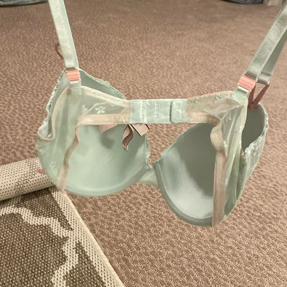 Victoria’s Secret bra lined Demi size 34D